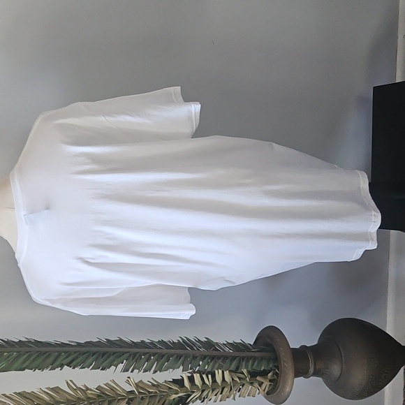 Gildan Lightweight White Tee with Red and Yellow KC Chiefs Graphics - Picture 2 of 11